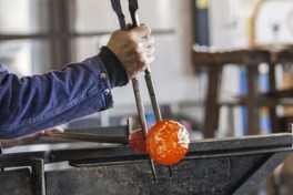 Introduction to Glassblowing [Class in Seattle] Pratt Fine Arts