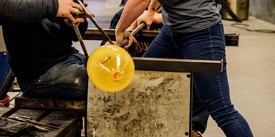 Intro to Glassblowing with Charlie Golonkiewicz