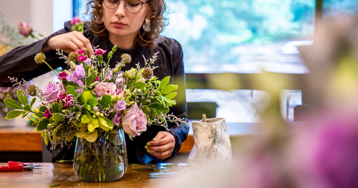 Fundamentals Of Form Online Floral Design Classes New York Coursehorse New York Botanical Garden Fundamentals Of Form Online Floral Design Classes New York Coursehorse New York Botanical Garden