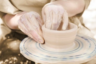 90 Min Pottery Wheel Throw Class - Creative Hands Art School