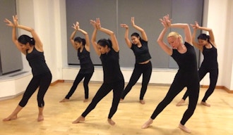Bollywood Level 1 4 6 Yrs Old Kids Bollywood Dance Classes New York Coursehorse Ajna Dance