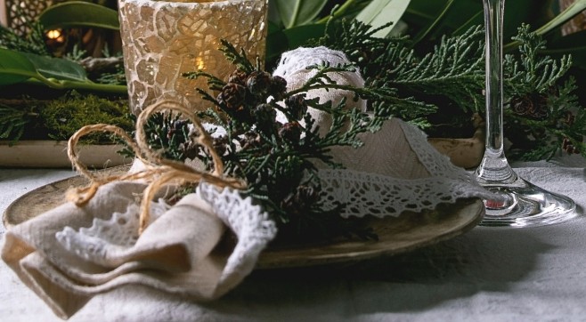 Winter Botanic Table Settings