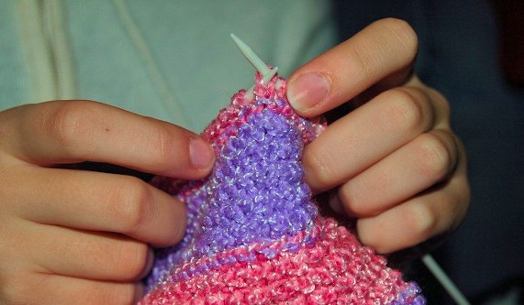 Class - After School - Kids Knit and Crochet (Age 8-13) – Must Love Yarn