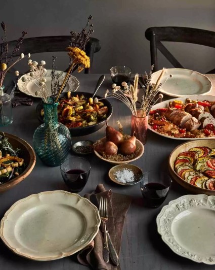 Art of the Dinner Party: Cooking to Entertain While Still Enjoying Your Party