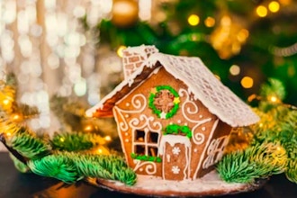 NYC: Gingerbread House Decorating