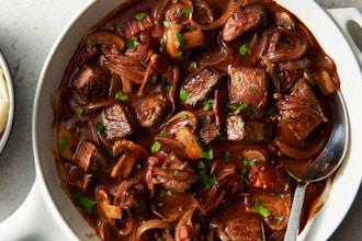 How to Make a Classic Beef Bourguignon