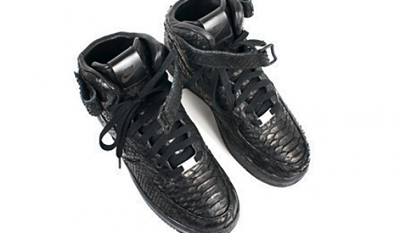 Sneaker De-Con and Re-con
