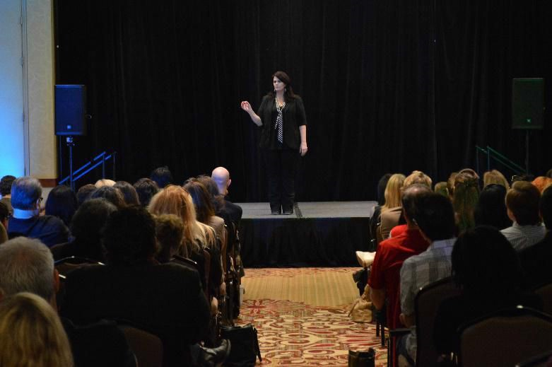 Creative Minds: Storytelling That Stands Out & Sells
