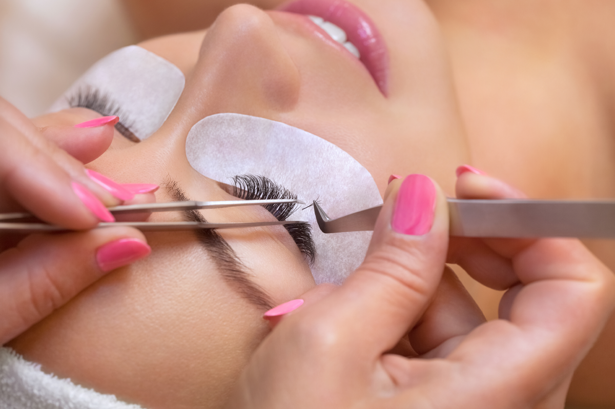 Lash Extension Training