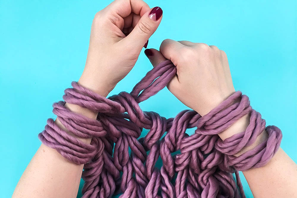 Arm Knit Pillow Workshop