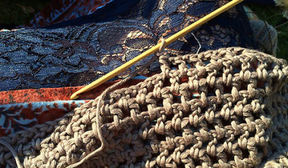 Finger-Crochet Wool Cowl