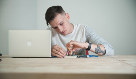 Beginner Microcontrollers: Controlling Lights