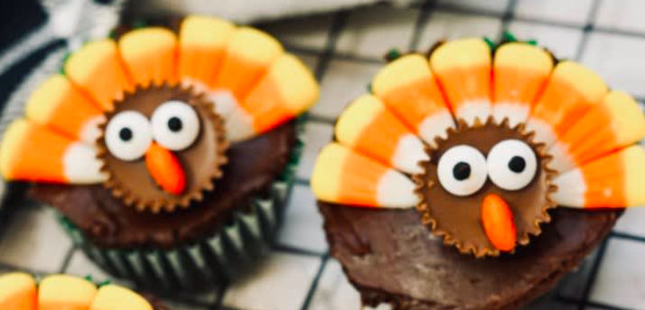 Kids Night Out: Fettuccine Alfredo & Holiday Cupcakes