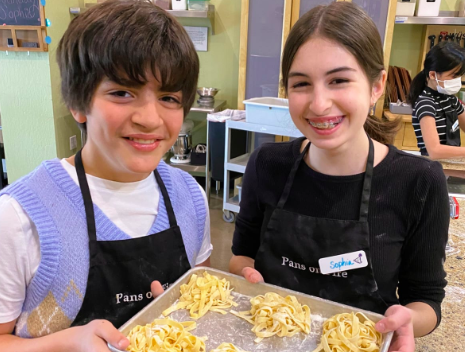 Kids Night Out: Fettuccine Alfredo & Holiday Cupcakes