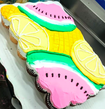 Cake Decorating: Summer Pull-Apart Cupcakes