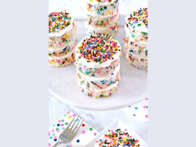 Young Chefs Camp - Cookies & Cakes! (Ages 7-11)