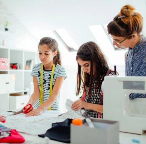 Kids Upcycling Class (7-12 yrs)