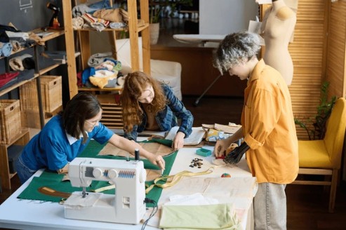 kids sewing2.jpg