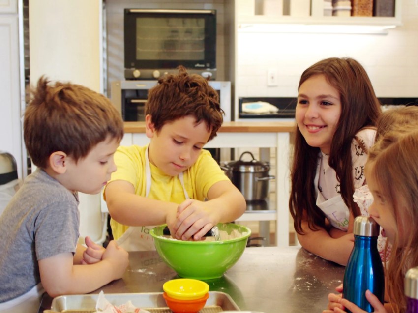 Holiday Cookie Camp (Ages 4-8)