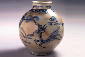 Korean Moon Jars And Floral Arrangements Ceramics Classes New York Coursehorse Newark Museum