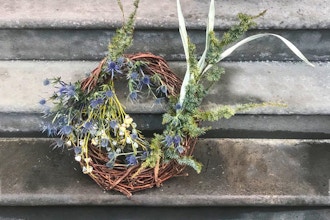 Winter Wreath Making Crafts Classes New York Coursehorse