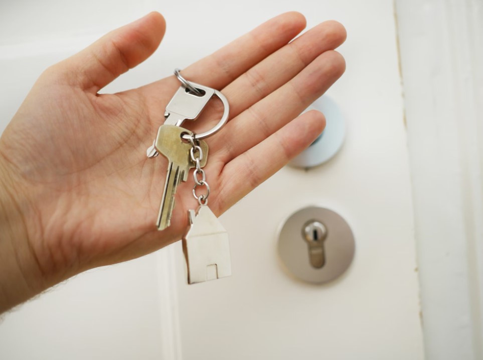 Sold! An Expert Guide to Navigating the Real Estate Market