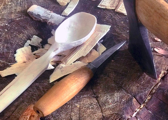 Spoon Carving Green Wood: The Axe, Knife, and Hook