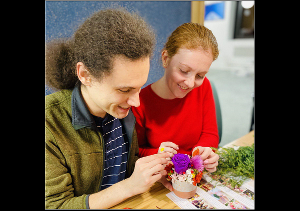Digital Floral Workshop with Real Flowers