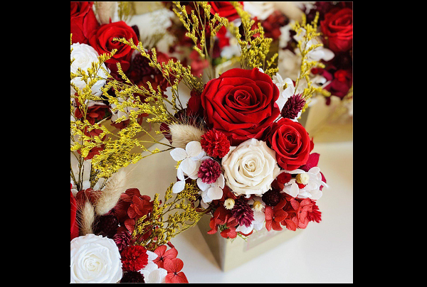 Digital Floral Workshop with Real Flowers