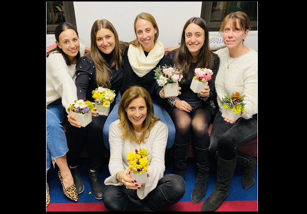 Digital Floral Workshop with Real Flowers
