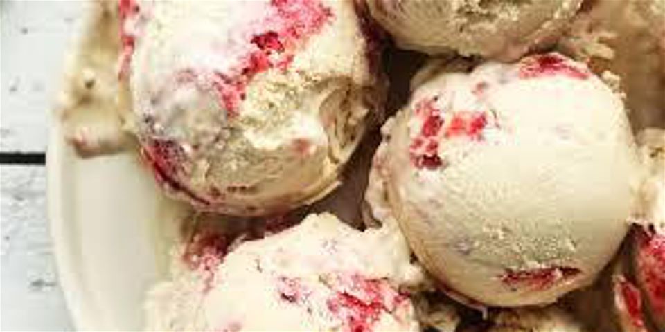 Vegan Ice Cream Making (Pistachio & Rum Raspberry)