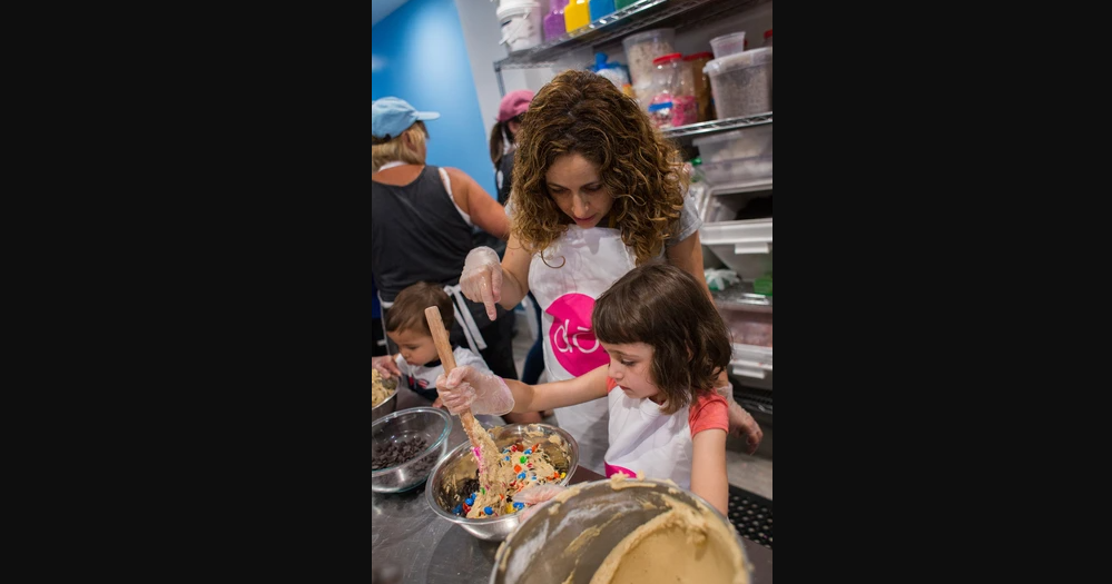 Mommy & Me Valentine's Day Class