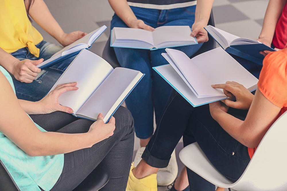 "Dystopian Book Club": Grades 6-8