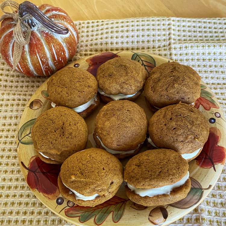 Whoopie Pies Baking