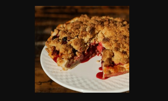 Summer Pie Baking