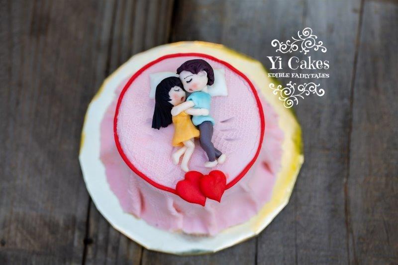 Valentine's Day Mini Cake Decorating