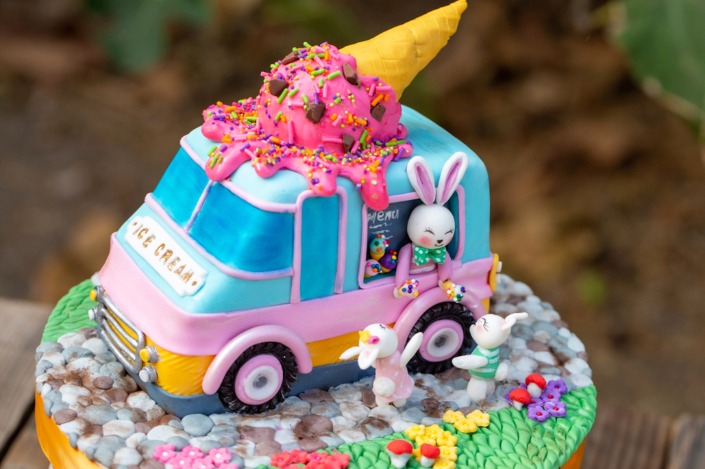 Parent-And-Me Cake Class – Ice Cream Truck