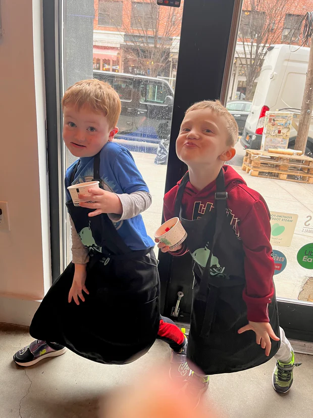Kids Ice Cream Sundae Decorating