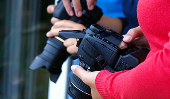 How to Use a Digital Camera: SLR