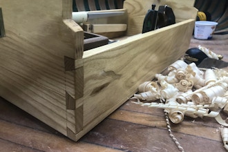 Build Your Own Dovetail Tool Tote