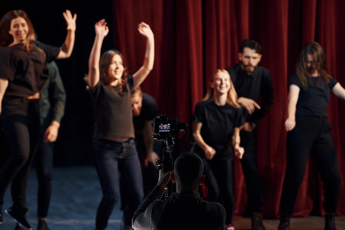 Brevity is the Soul of Wit: Advanced Beginner Improv