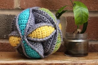 Amish Puzzle Ball (Crochet)