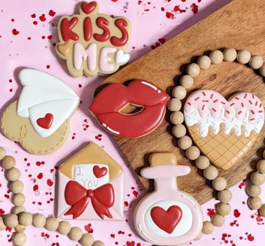 Love at First Bite - Cookie Decorating