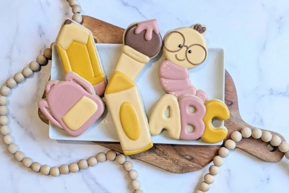 Smart Cookie Back-to-School Cookie Decorating