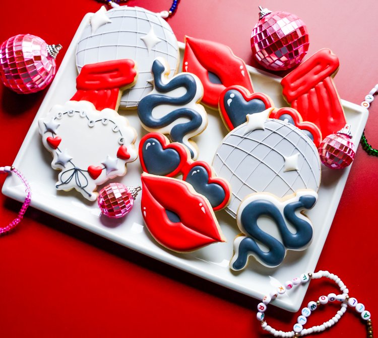 Sweet Sugar Singer Cookie Decorating