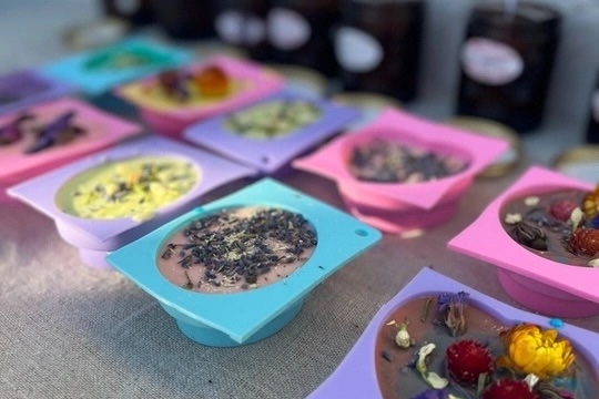 Tween Craft Collective: Soap and Candle Pouring (Ages 10-13)