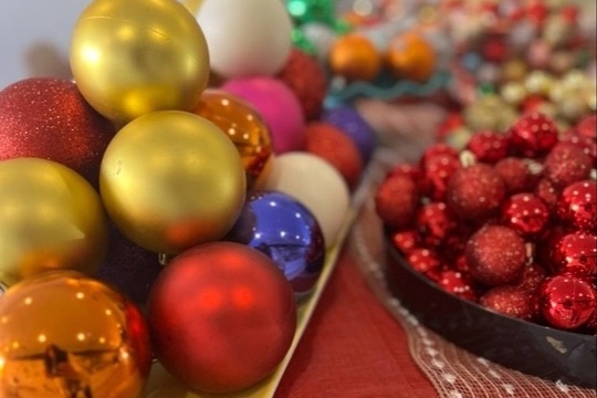 Holiday Happy Hour: Ornament Wreath Making