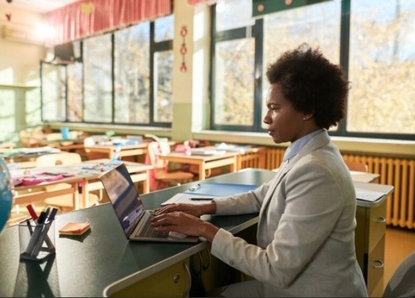 Professional Development: AI in Education: Effective Uses for the Classroom & Beyond
