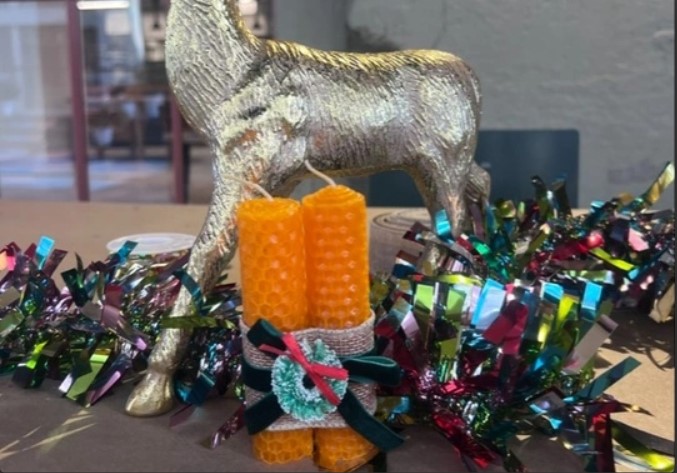 Santa's Workshop Beeswax Candle Making(Ages 4 and up)