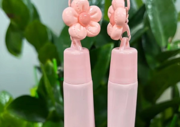 Galentine's Day Crafting Party